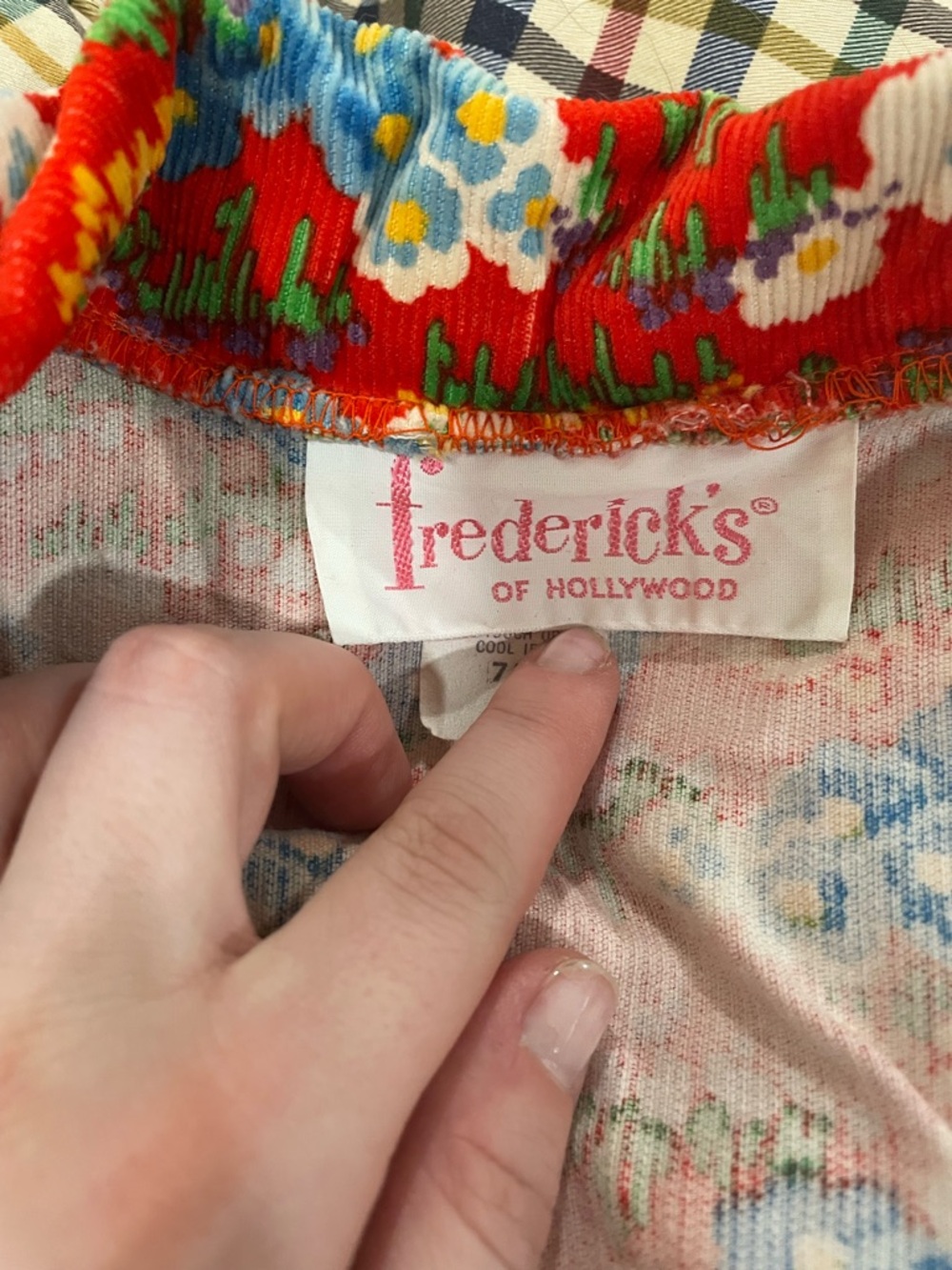 RARE VINTAGE Red Floral Tie-Waist Corduroy Jacket c. 60s/70s - Picture 5 of 6